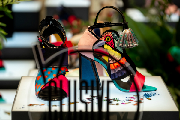 (P) Kat Maconie x Epica, în exclusivitate în magazinele TEZYO